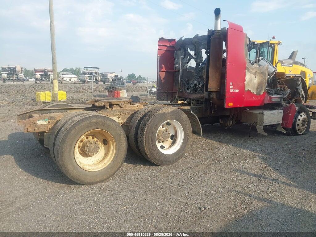 1FUY3MDB6TP727337 1996 FREIGHTLINER CONVENTIONAL photo no. 4
