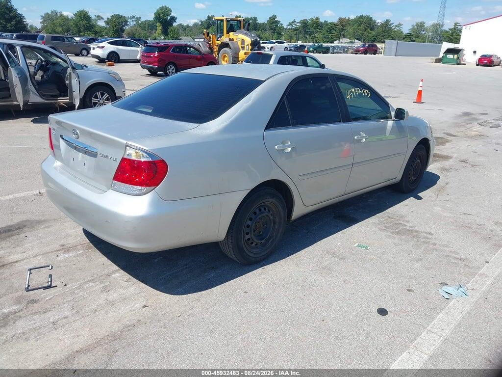 4T1BE30K75U081233 2005 TOYOTA CAMRY photo no. 4