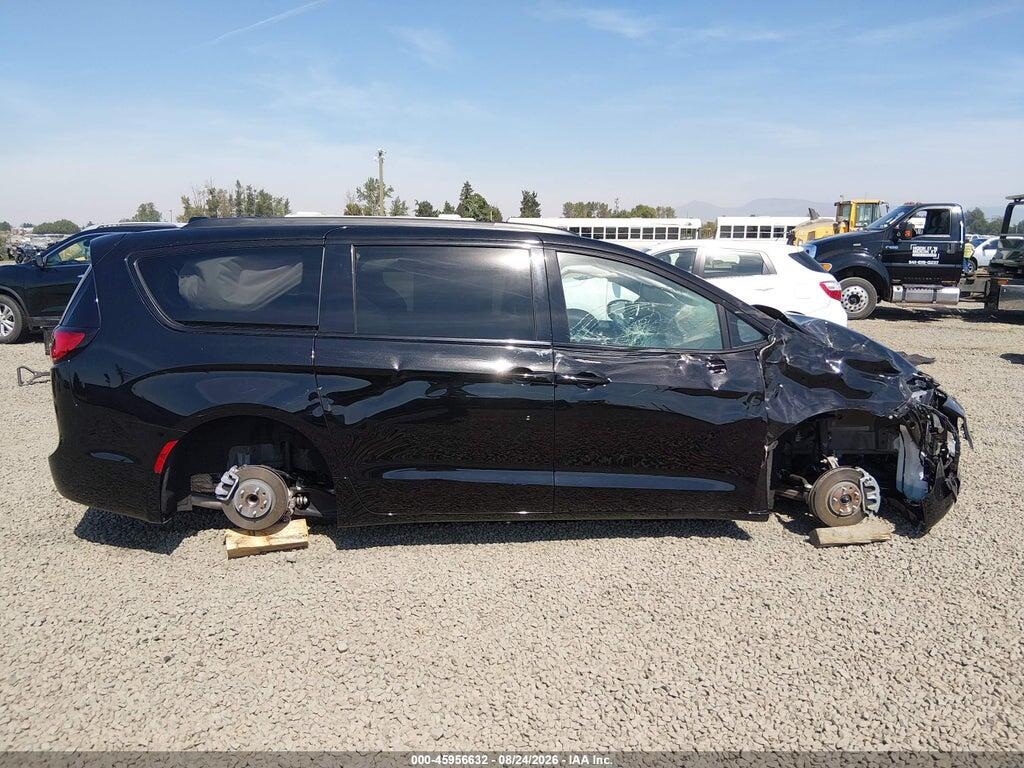 2C4RC1GG6VR553563 2027 CHRYSLER PACIFICA photo no. 12