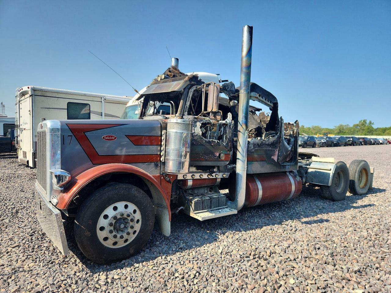 2000 PETERBILT 379 1XP5DU9X6YD470330