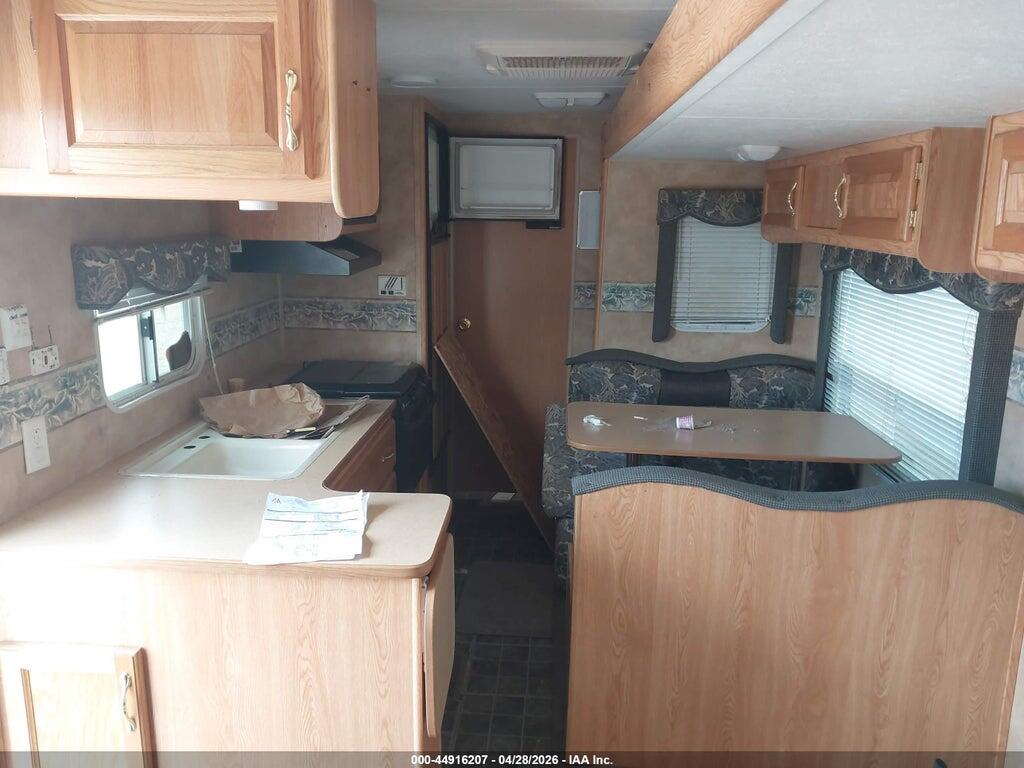 4YDT35F274E310999 2004 KEYSTONE R35 FOOT TRAILER photo no. 8