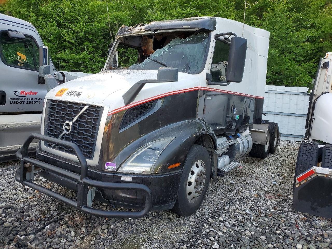 2019 VOLVO VNR 4V4WB9EG1KN207683