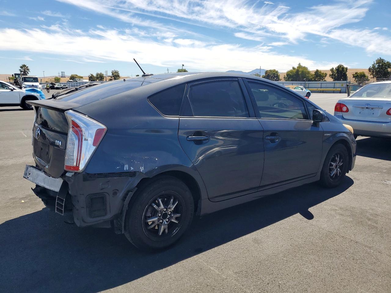 JTDKN3DUXC1580431 2012 TOYOTA PRIUS photo no. 3