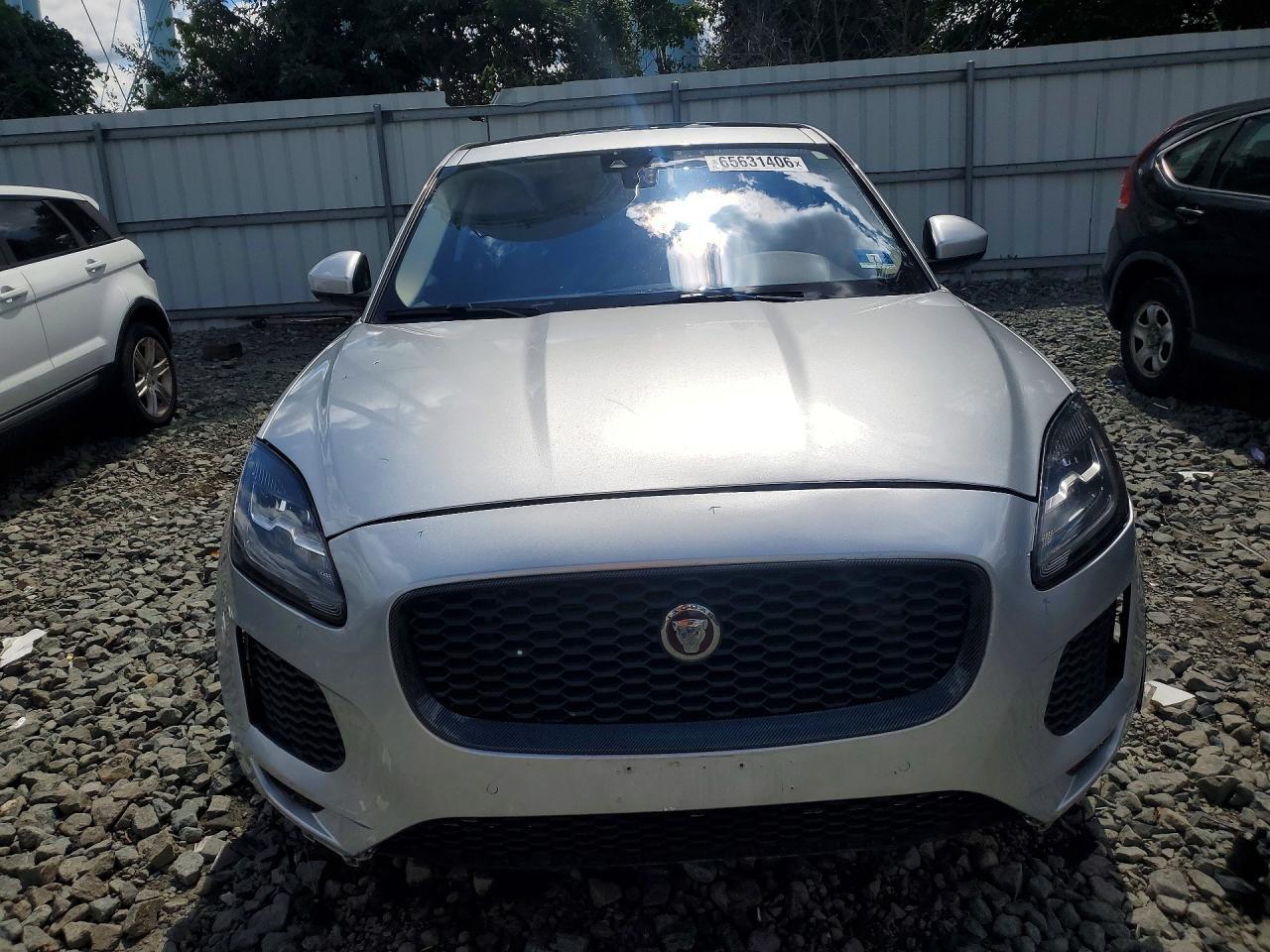 SADFJ2FX6J1Z05110 2018 JAGUAR E-PACE photo no. 5