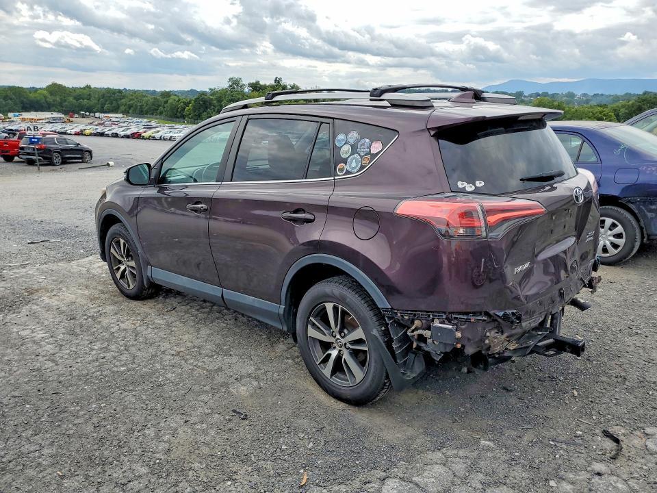 2T3RFREV9JW719954 2018 TOYOTA RAV4 photo no. 2