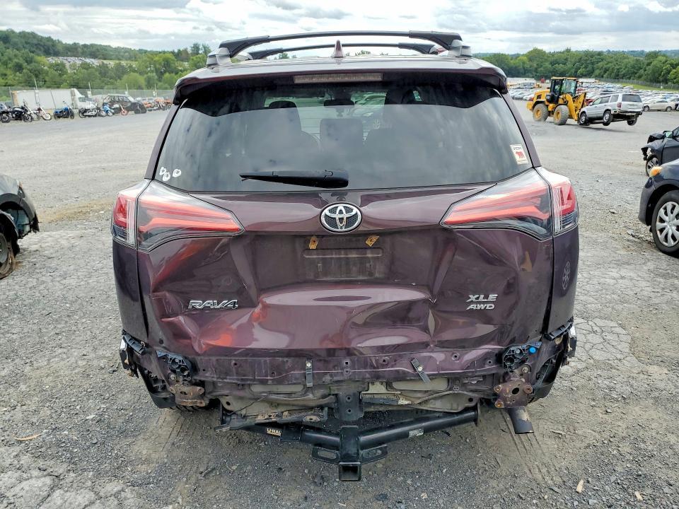 2T3RFREV9JW719954 2018 TOYOTA RAV4 photo no. 6
