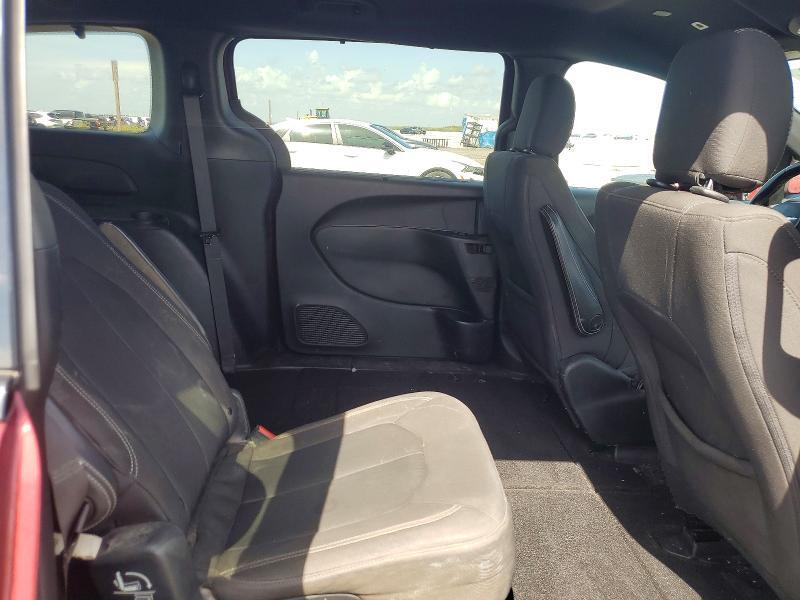2C4RC1FG0JR361972 2018 CHRYSLER PACIFICA photo no. 11