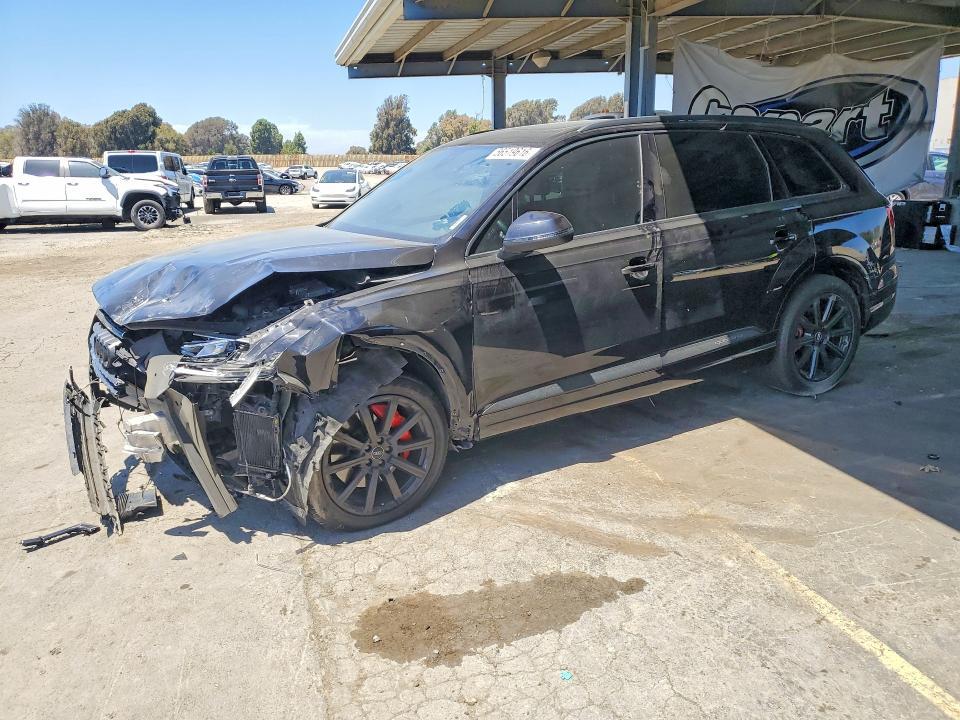 2017 AUDI Q7 WA1LAAF78HD008270