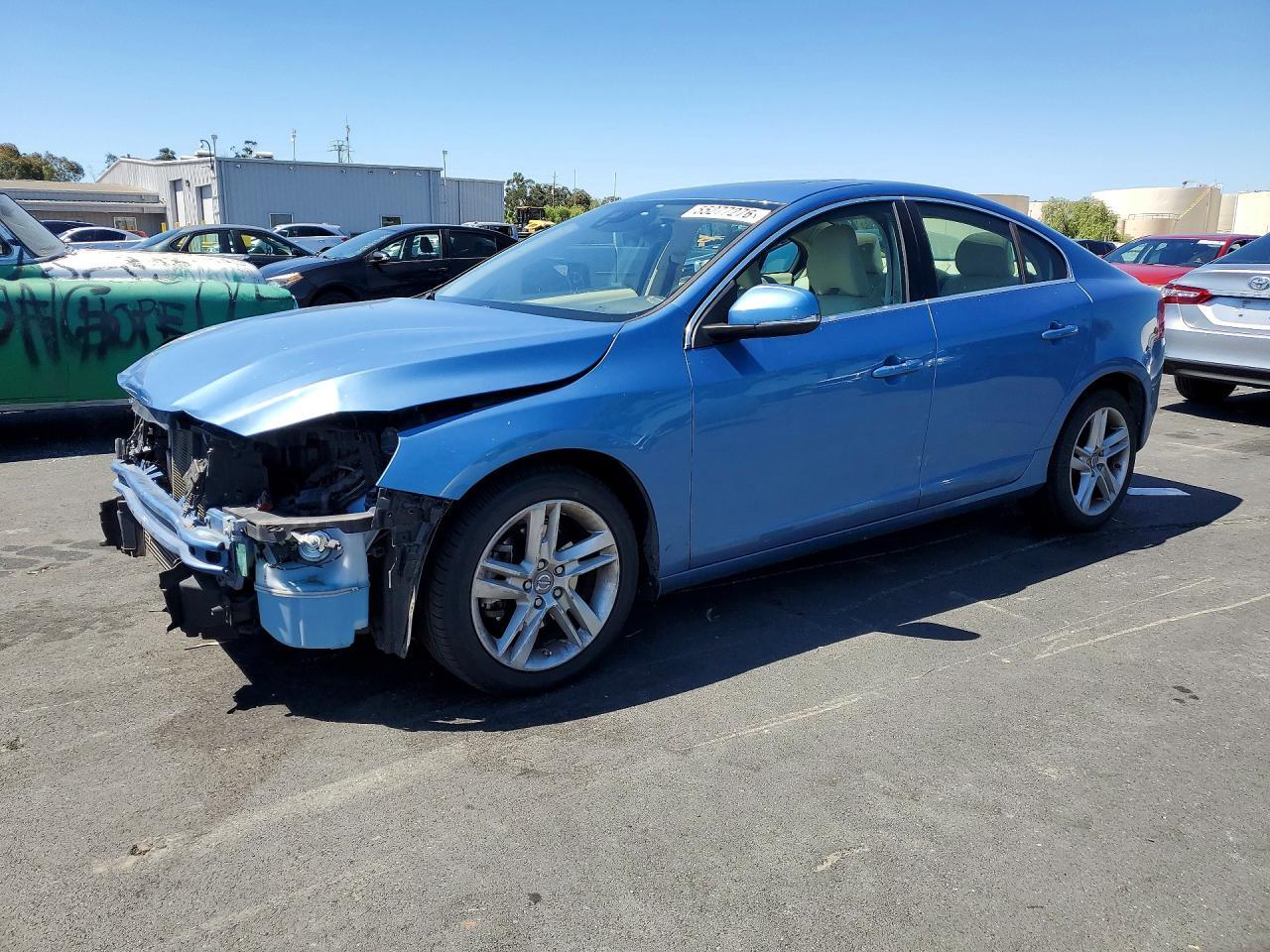 2015 VOLVO S60 YV126MFK2F1348581