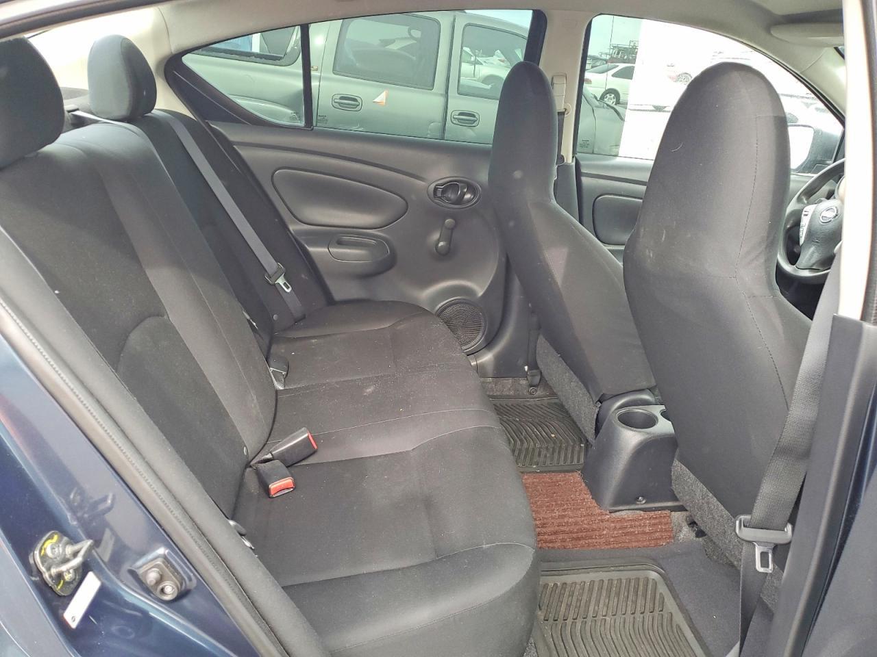 3N1CN7AP3FL833597 2015 NISSAN VERSA photo no. 10