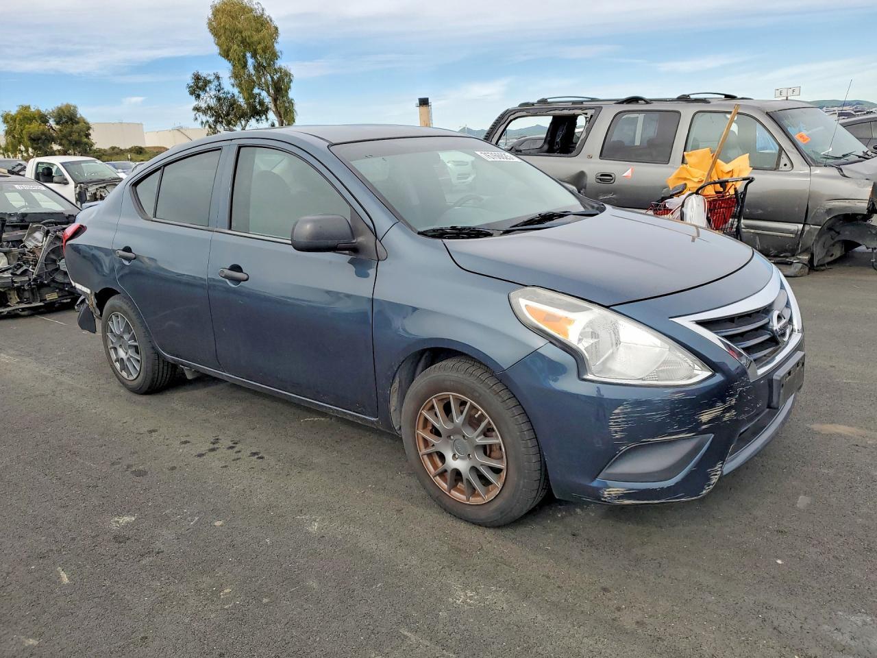 3N1CN7AP3FL833597 2015 NISSAN VERSA photo no. 4