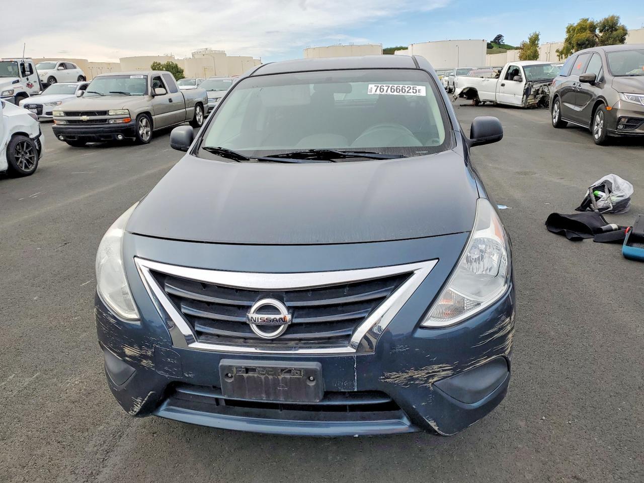 3N1CN7AP3FL833597 2015 NISSAN VERSA photo no. 5