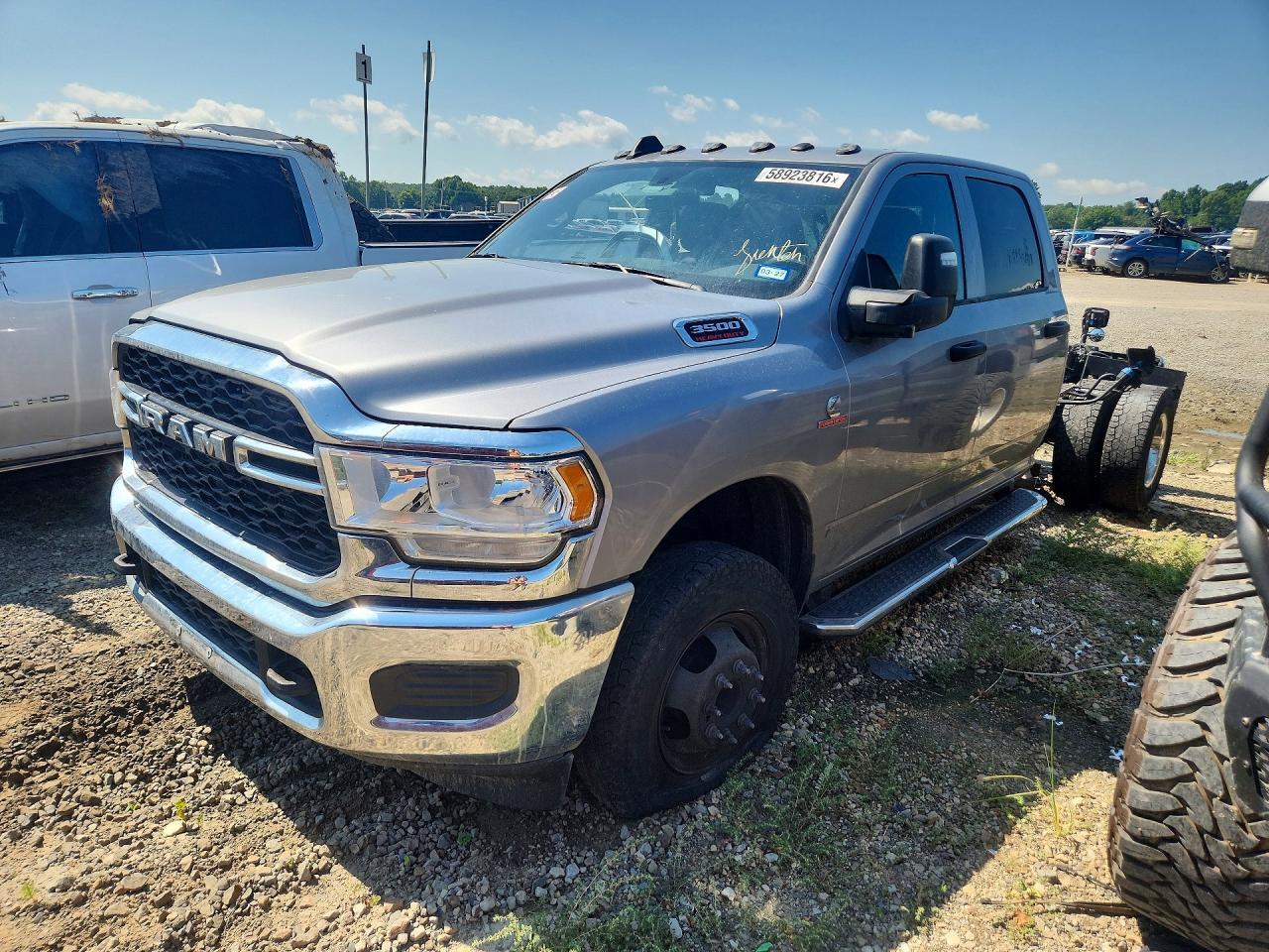 2024 RAM 3500 3C63RRGL5RG412387