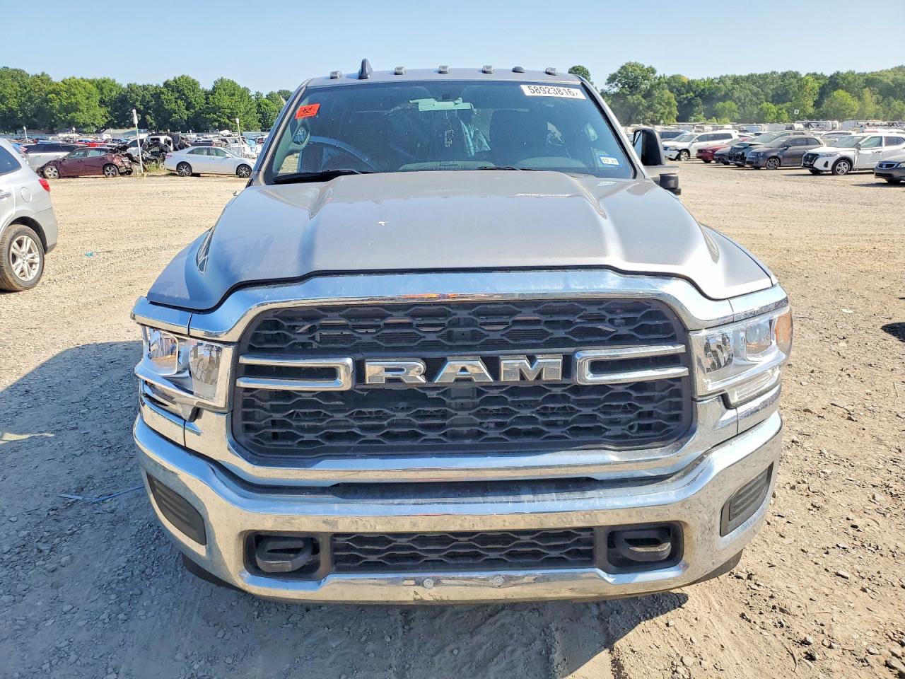 3C63RRGL5RG412387 2024 RAM 3500 photo no. 5