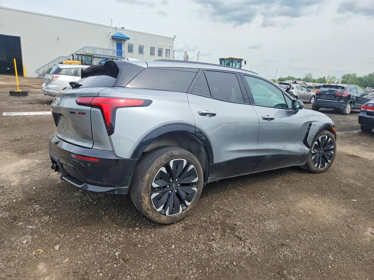 2024 CHEVROLET BLAZER RS — Фото 3 из 12