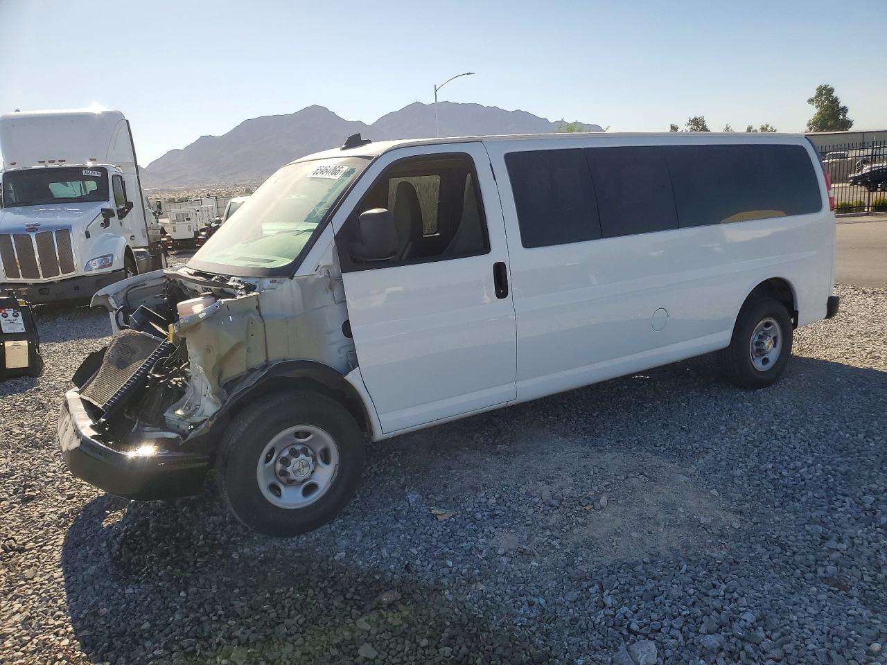 2024 CHEVROLET EXPRESS G3500 1GAZGNF76R1253652