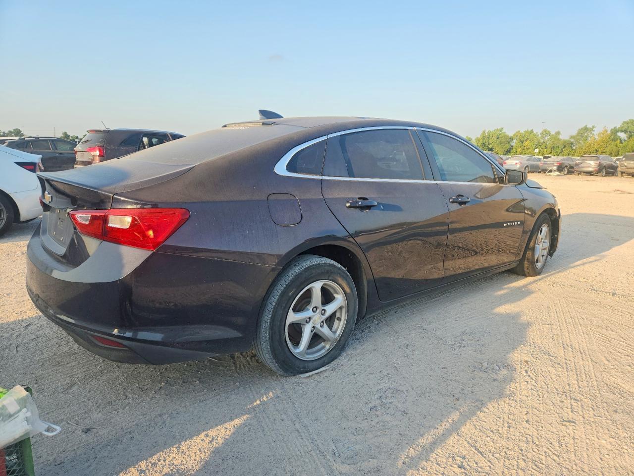 2018 CHEVROLET MALIBU LS — Фото 3 из 12