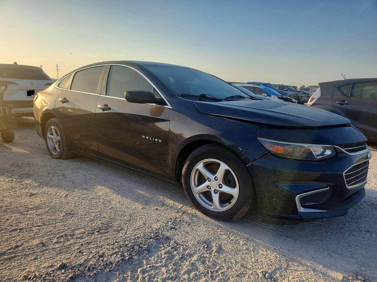 2018 CHEVROLET MALIBU LS — Фото 4 из 12