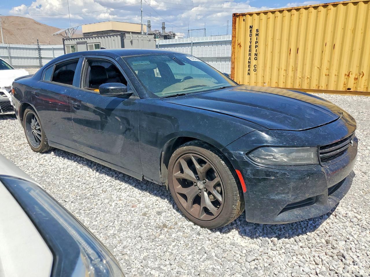 2C3CDXHG7FH832584 2015 DODGE CHARGER photo no. 4