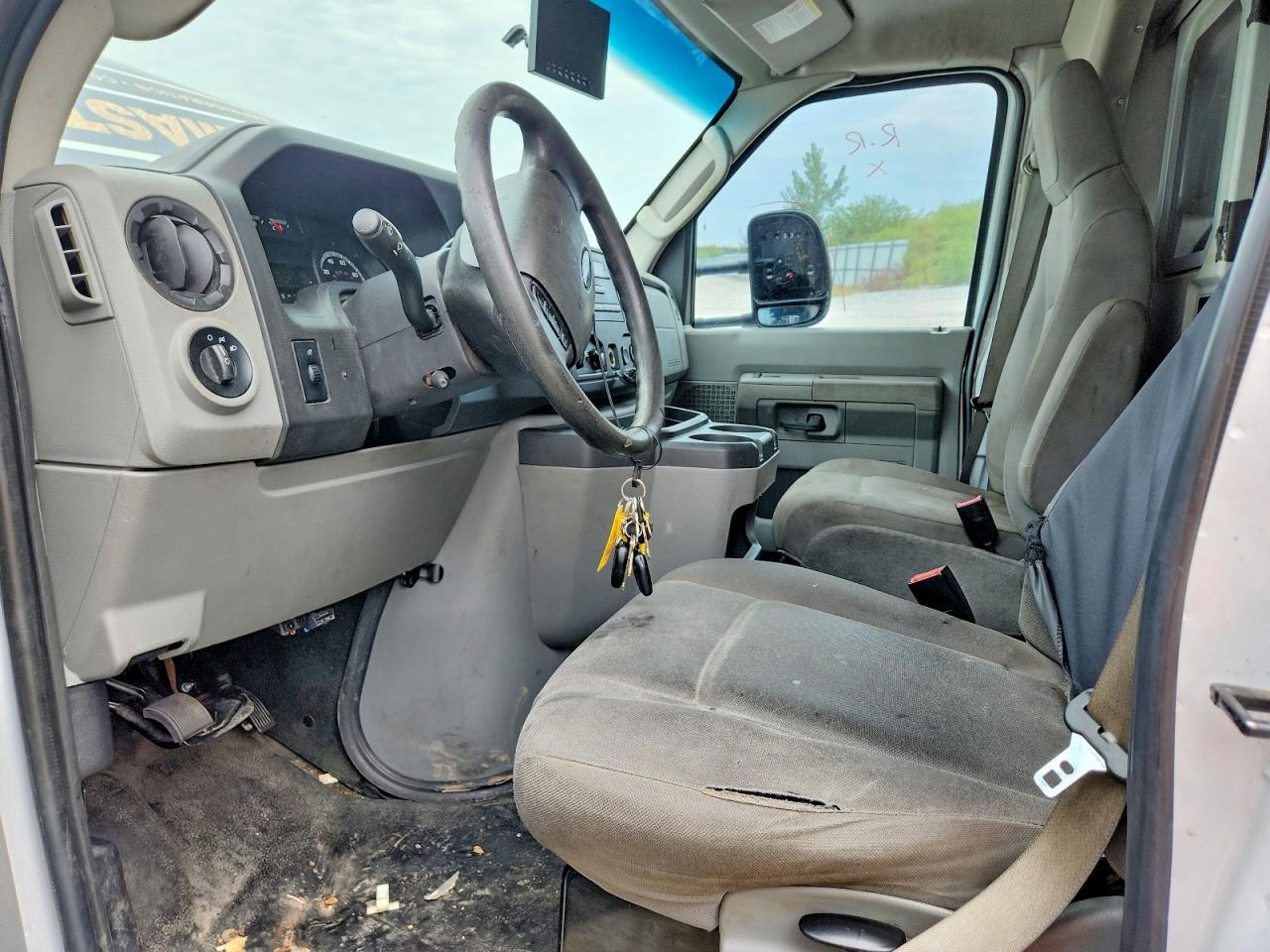 2018 FORD ECONOLINE E350 SUPER DUTY CUTAWAY VAN — Фото 7 из 13