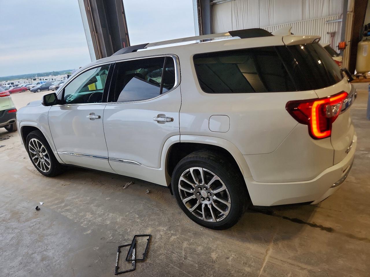 2023 GMC ACADIA DENALI — Фото 2 из 14
