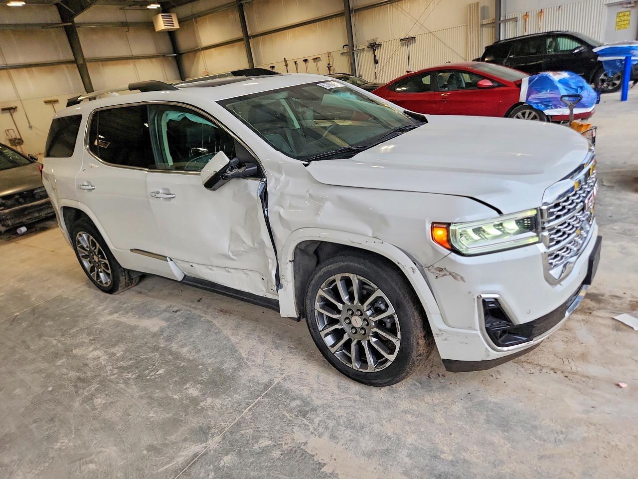 2023 GMC ACADIA DENALI — Фото 4 из 14