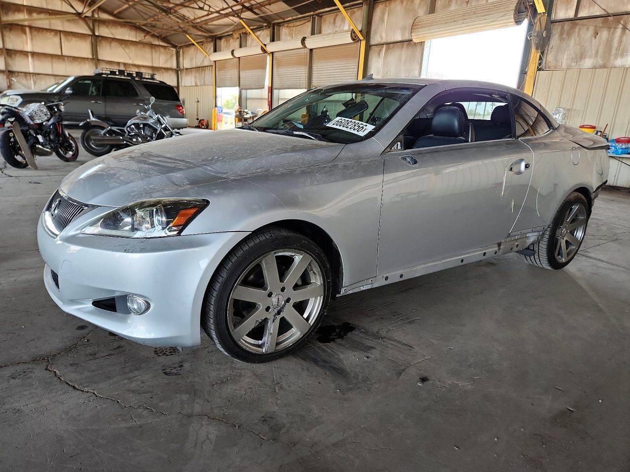 JTHFF2C2XB2518236 2011 LEXUS IS 250C photo no. 1