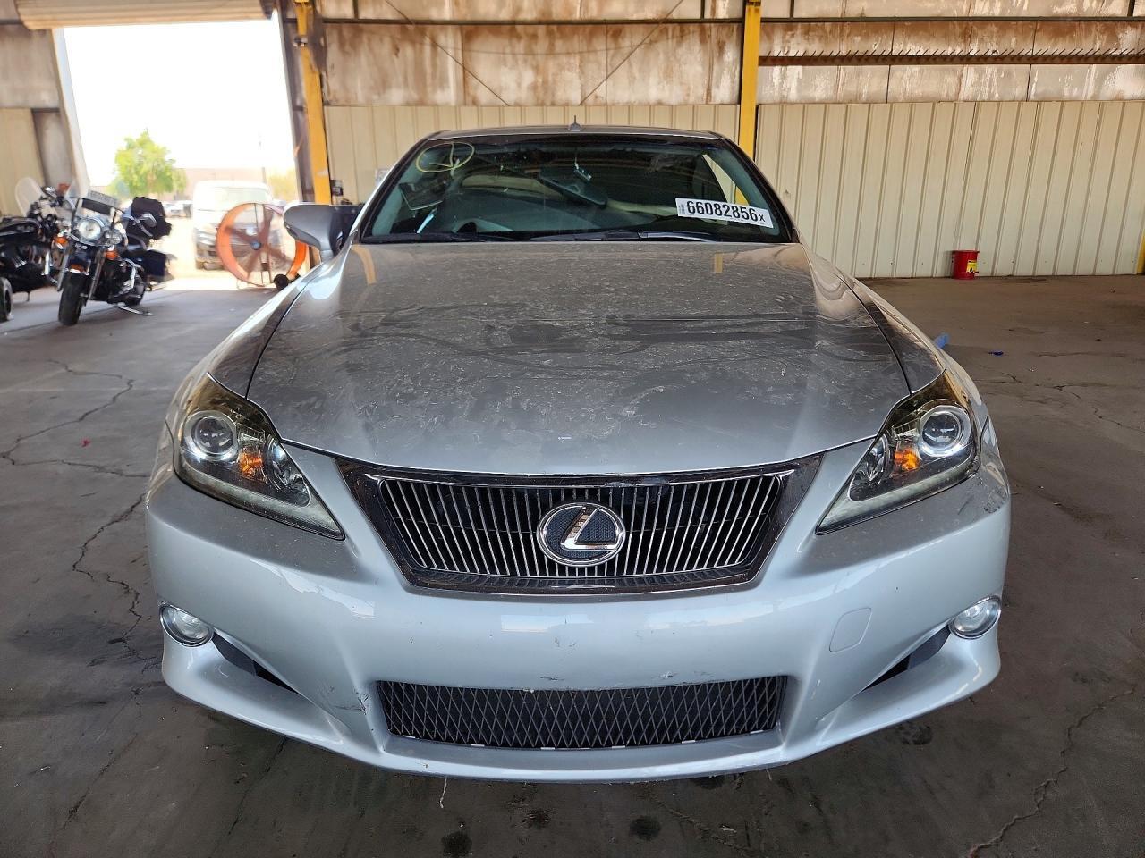 JTHFF2C2XB2518236 2011 LEXUS IS 250C photo no. 5