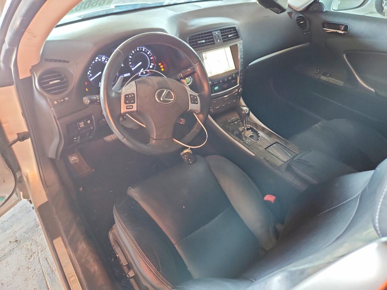 JTHFF2C2XB2518236 2011 LEXUS IS 250C photo no. 8