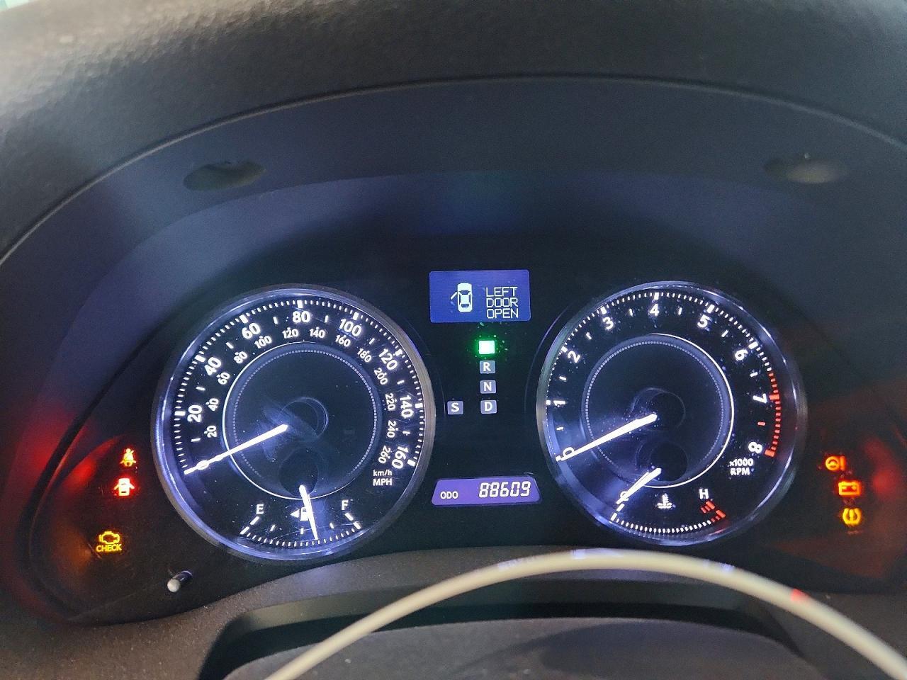 JTHFF2C2XB2518236 2011 LEXUS IS 250C photo no. 9