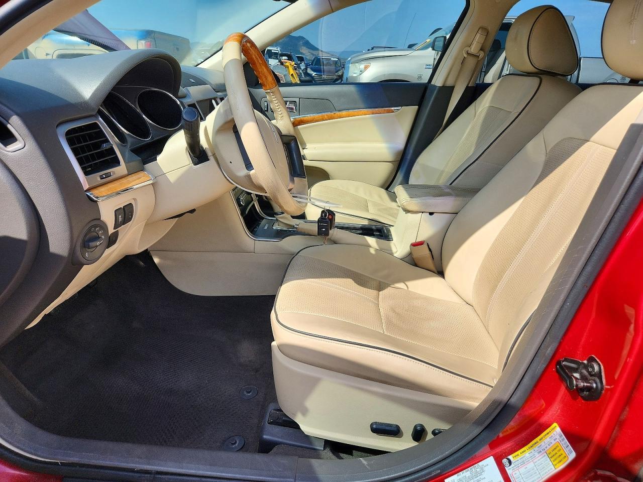 2011 LINCOLN MKZ AWD MKZ RESERVE II — Фото 7 из 12