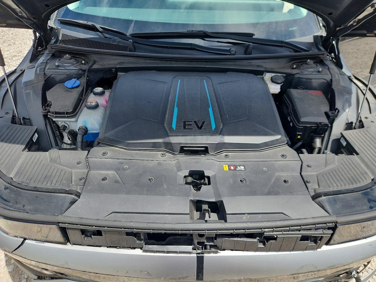 2024 HYUNDAI IONIQ 5 SE — Фото 11 из 13