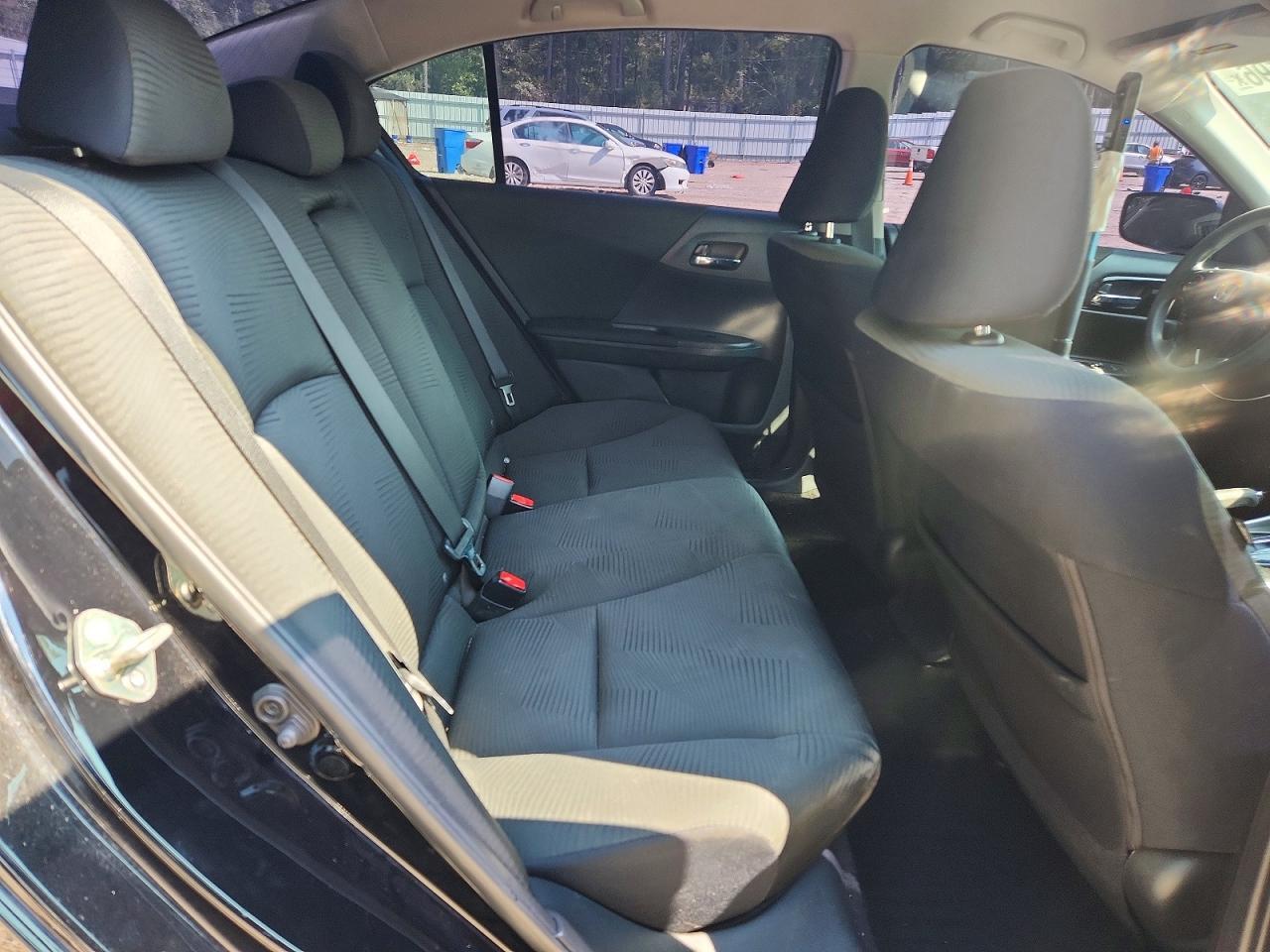 2017 HONDA ACCORD LX — Фото 10 из 13