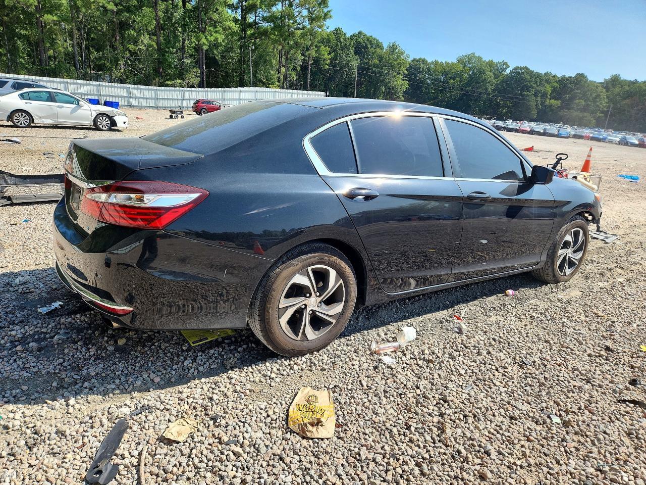 2017 HONDA ACCORD LX — Фото 3 из 13