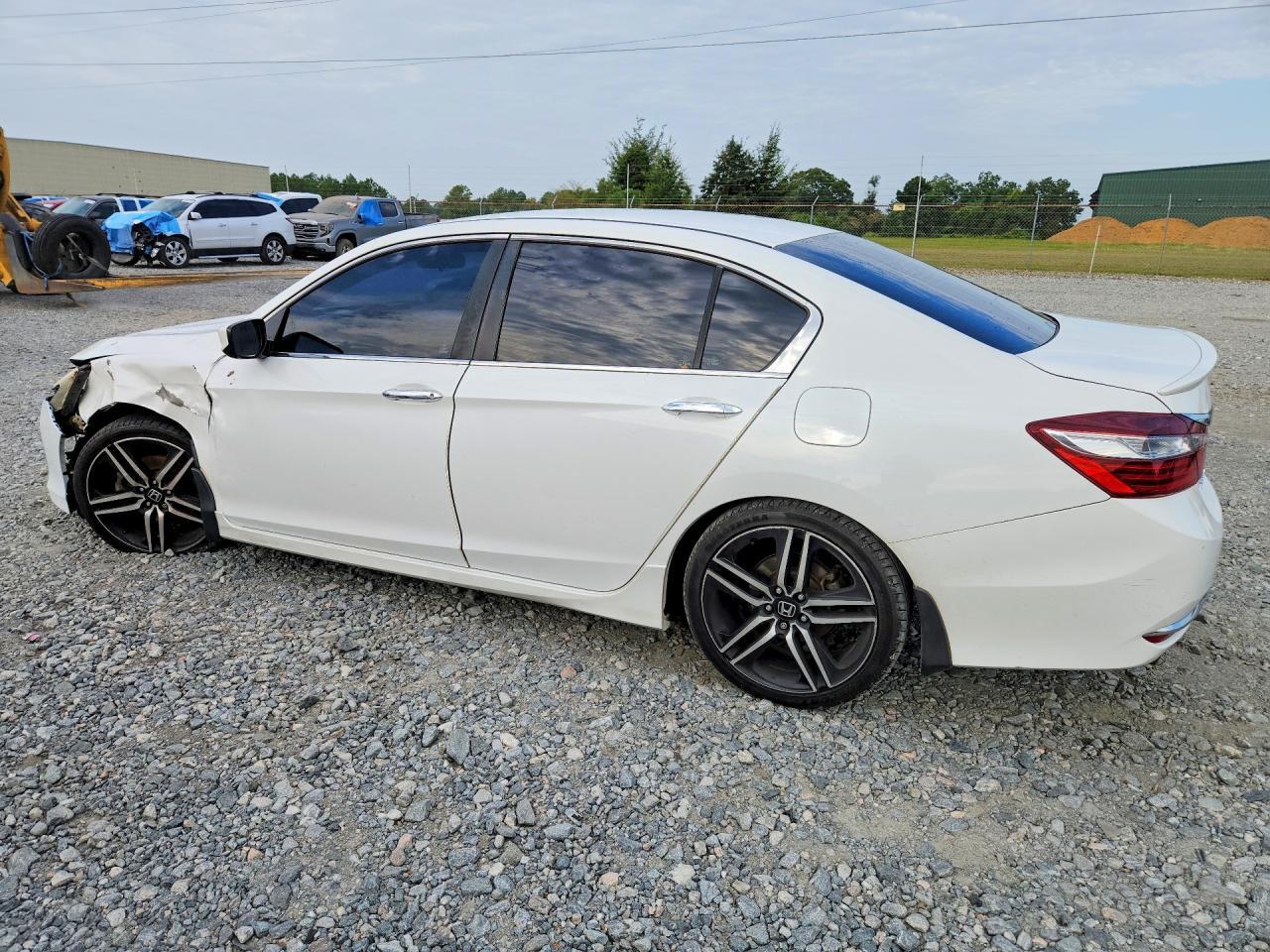 2017 HONDA ACCORD SPORT — Фото 2 из 12