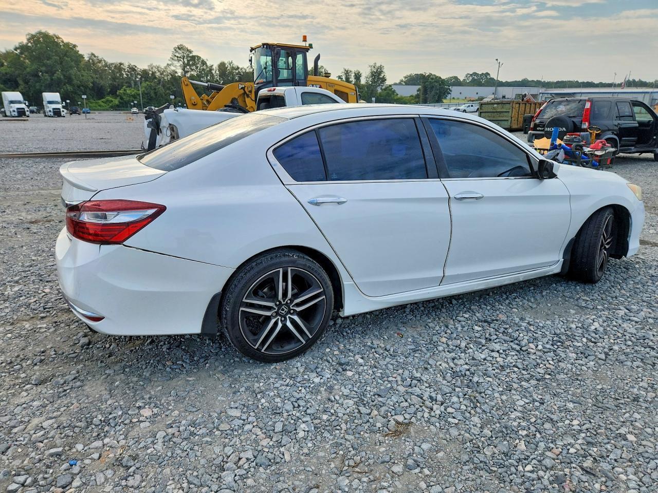 2017 HONDA ACCORD SPORT — Фото 3 из 12
