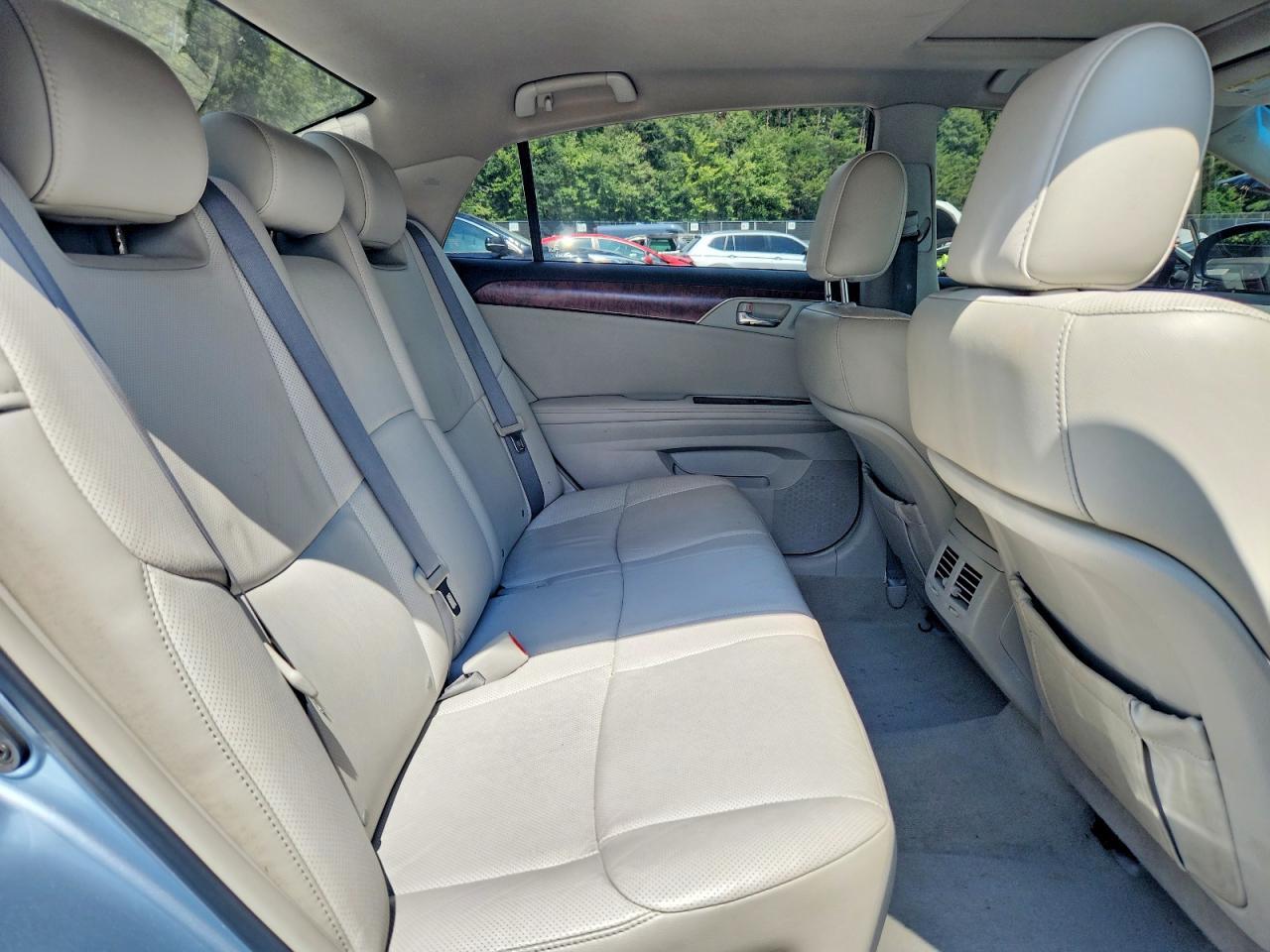 2011 TOYOTA AVALON LIMITED — Фото 10 из 12