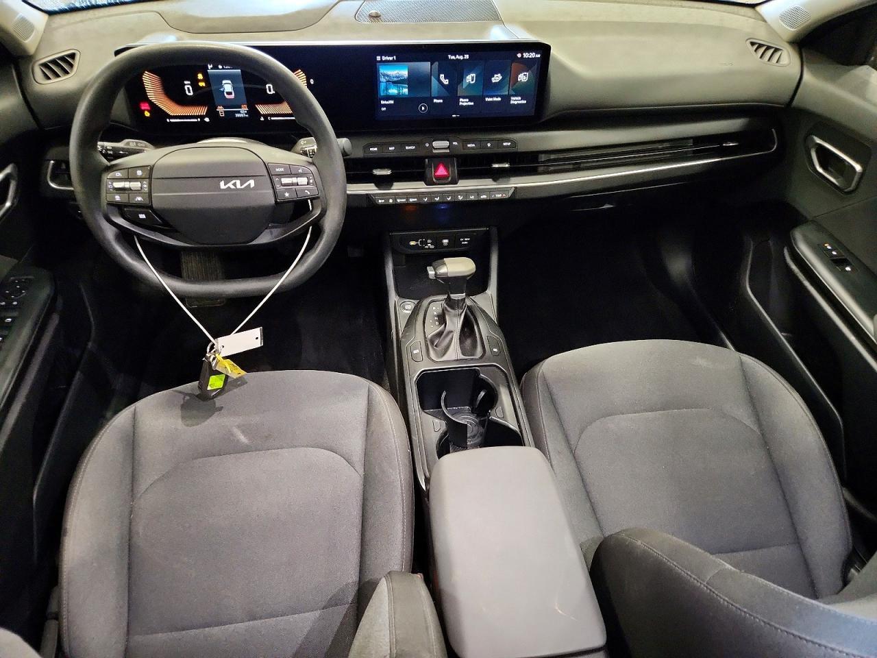 2025 KIA K4 LXS — Фото 8 из 13
