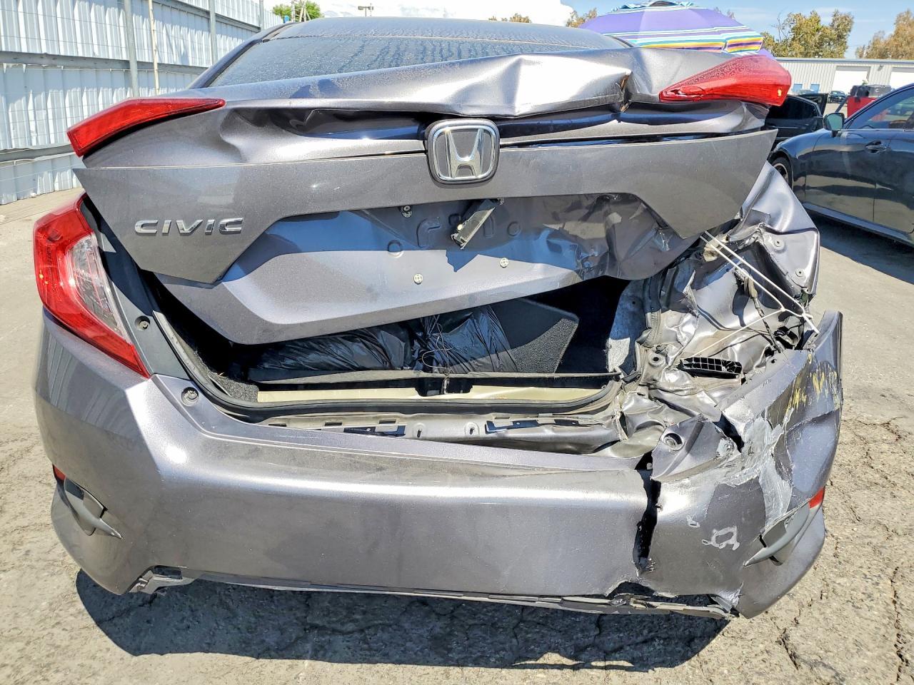 2017 HONDA CIVIC LX — Фото 6 из 12