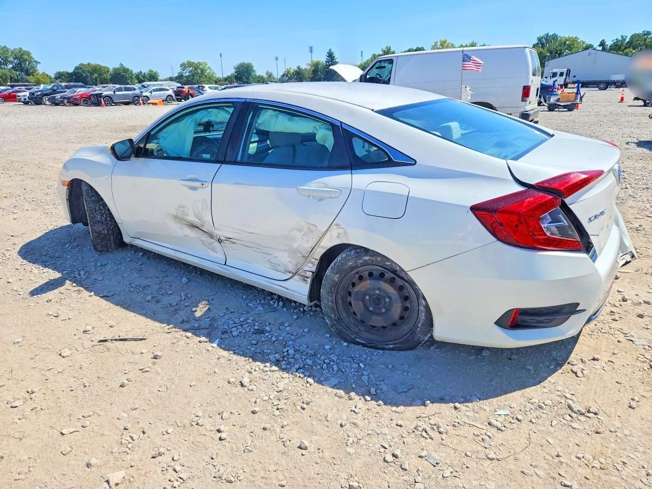 2019 HONDA CIVIC LX — Фото 2 из 12