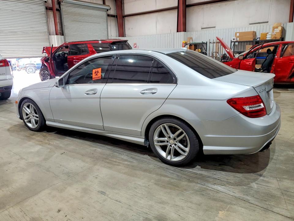 WDDGF4HB7DR248974 2013 MERCEDES-BENZ C photo no. 2