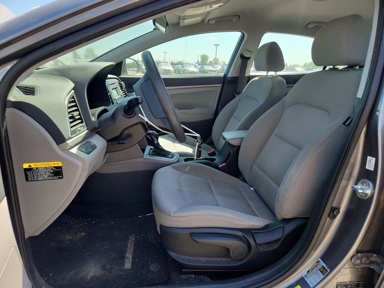 2018 HYUNDAI ELANTRA SE — Фото 7 из 12
