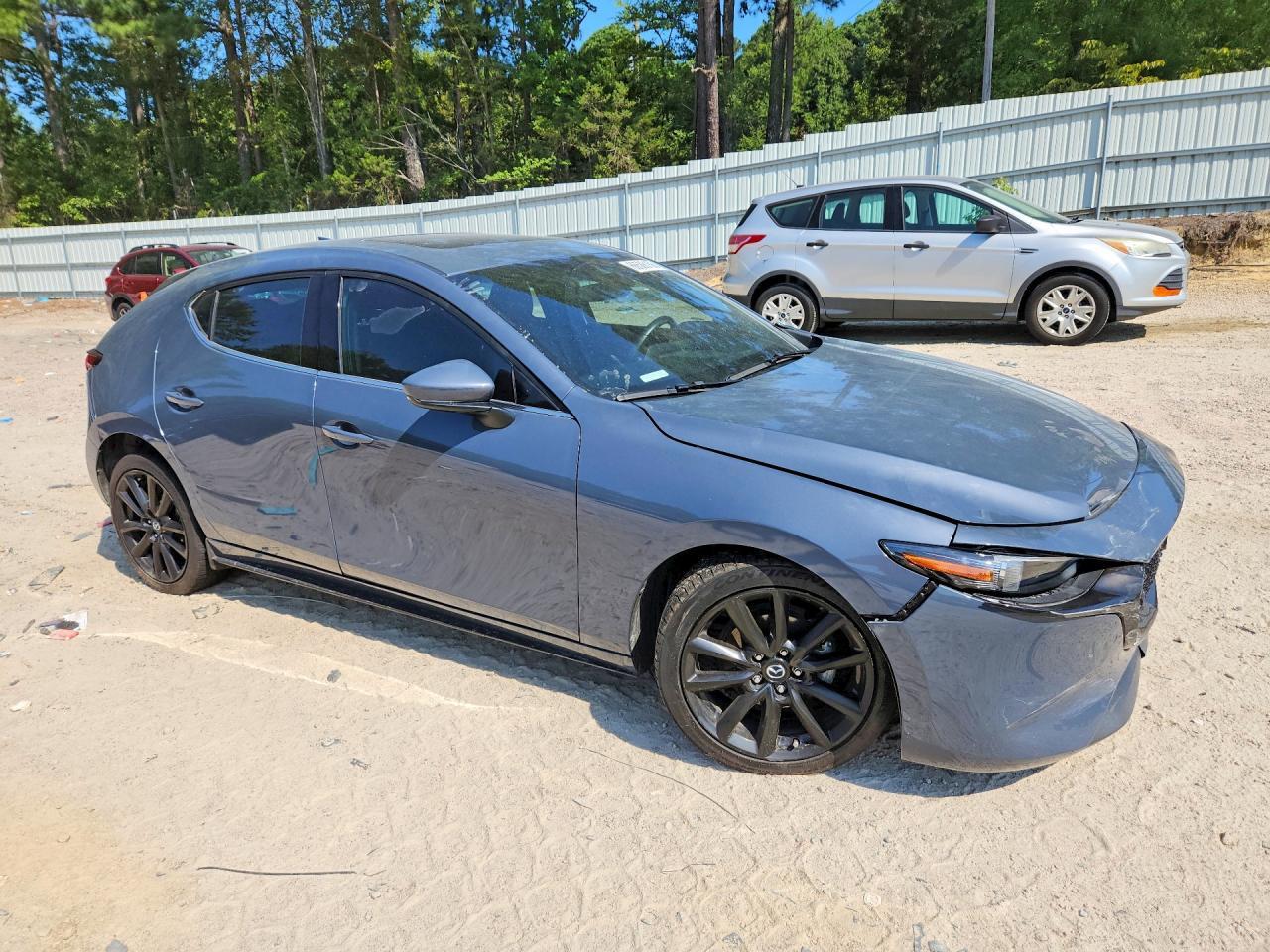2021 MAZDA 3 PREMIUM — Фото 4 из 12