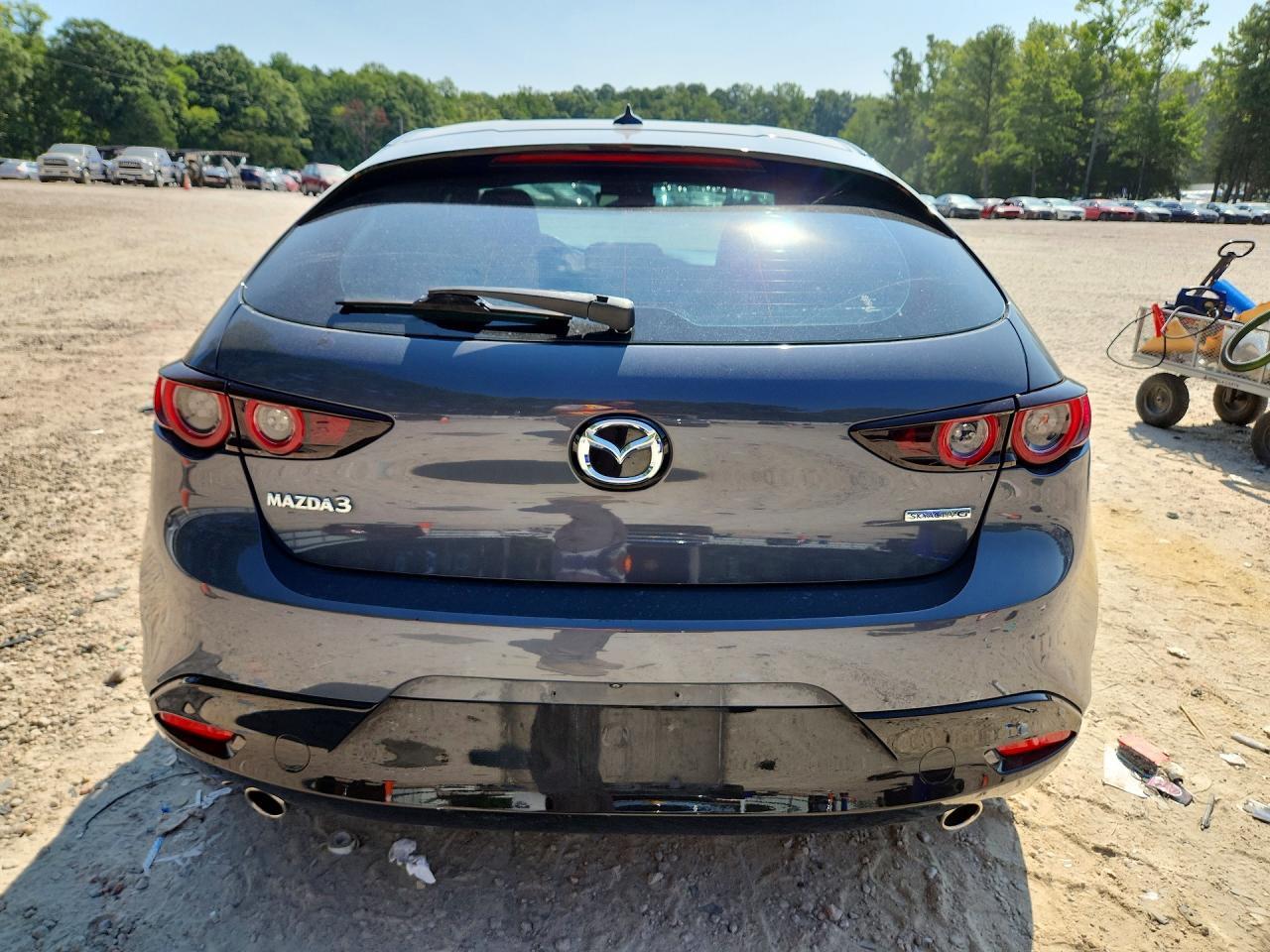 2021 MAZDA 3 PREMIUM — Фото 6 из 12