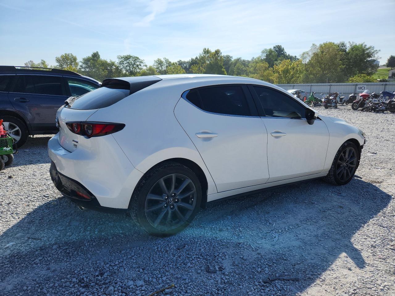 2021 MAZDA 3 SELECT — Фото 3 из 12
