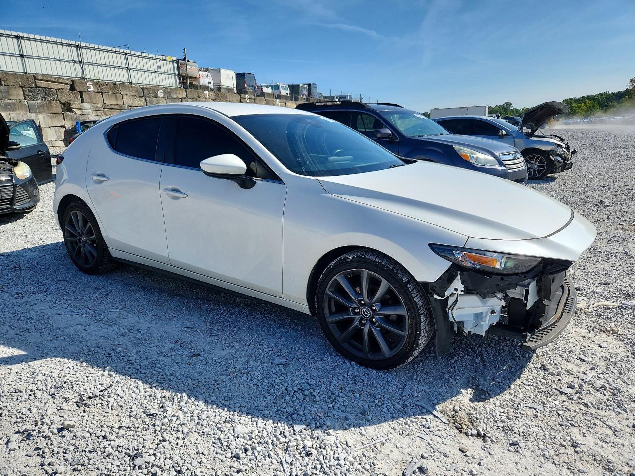 2021 MAZDA 3 SELECT — Фото 4 из 12