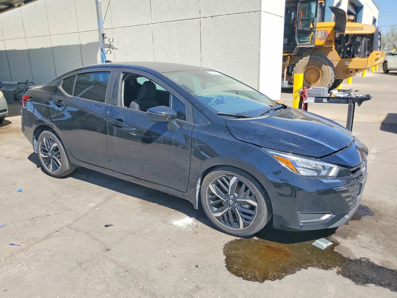 2025 NISSAN VERSA SR — Фото 4 из 12