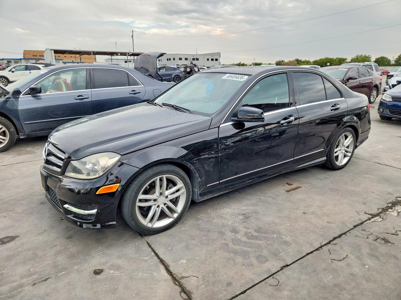 2014 MERCEDES-BENZ C WDDGF4HB7EA927983