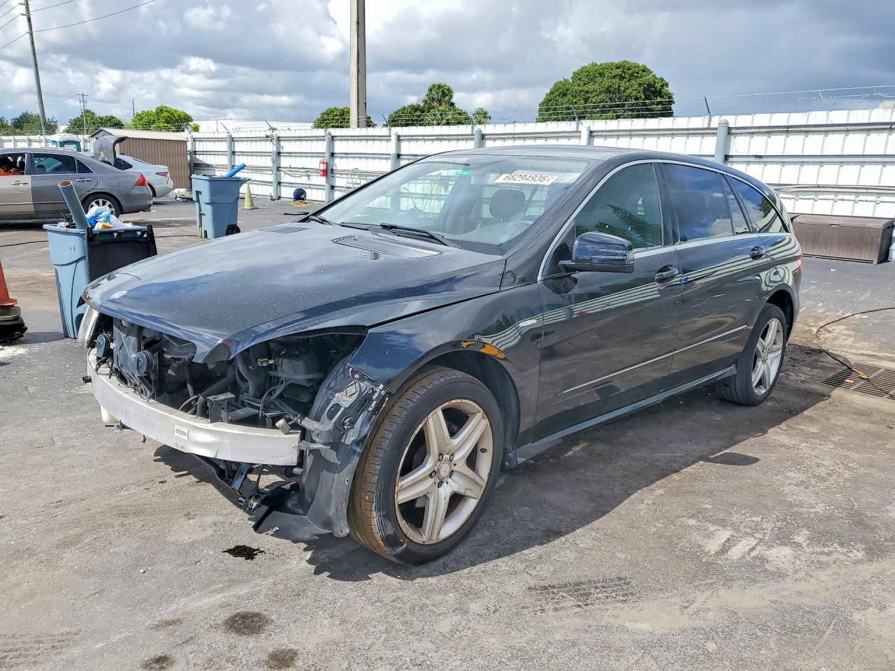 2012 MERCEDES-BENZ R 4JGCB5HE5CA148112