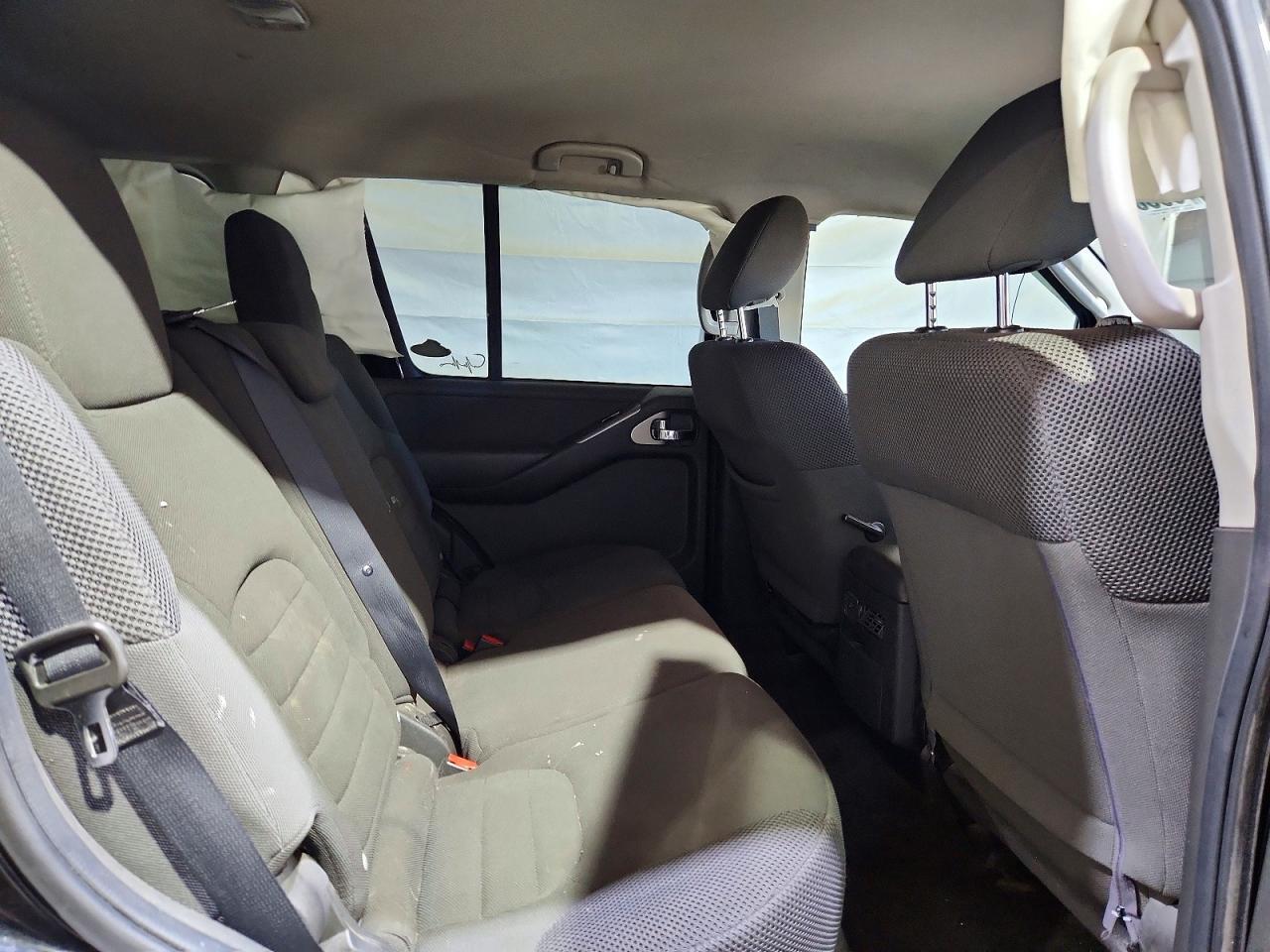 2012 NISSAN PATHFINDER S — Фото 11 из 13